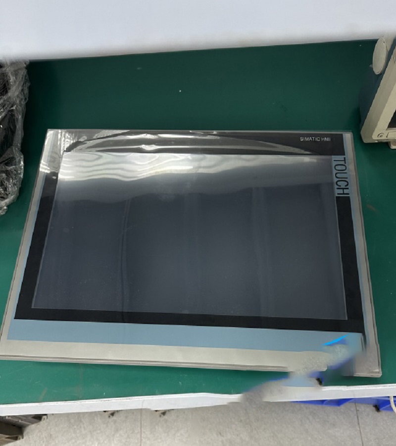 北京 西門子觸摸屏 TP2200 上電燒保險(xiǎn)故障 畫(huà)面無(wú)法切換故障 通電后反復(fù)閃屏不開(kāi)機(jī)故障 局部區(qū)域無(wú)響應(yīng)故障維修 快修   